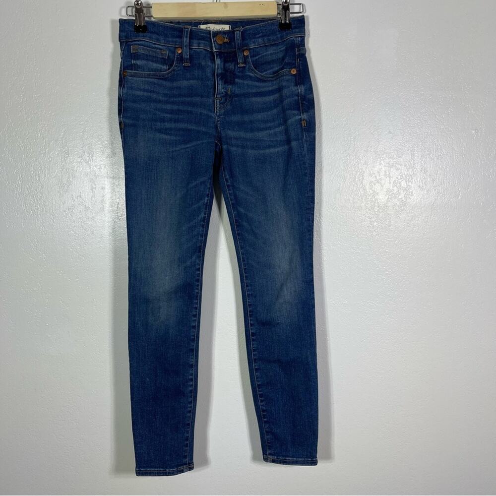 Madewell, 8" Skinny Jeans, Size 25. In excellent condition!